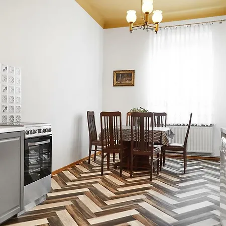 Top Location Apartments Topolowa Street-2